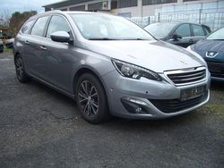 Gris artense Gebraucht 2015 Peugeot 308 SW Allure Kombi | 5.000 €