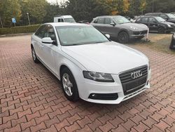 Weiß Gebraucht 2011 Audi A4 Attraction Limousine | 7.900 € (Guter Preis)