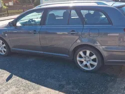 Grau Gebraucht 2006 Toyota Avensis T2 Kombi | 1.900 €