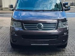 Braun Gebraucht 2006 VW T5 Sportline Van | 15.500 € (Etwas zu teuer)