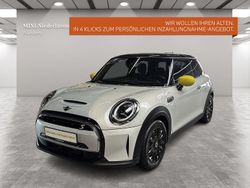 Weiß Gebraucht 2022 Mini Cooper SE Premium Kleinwagen | 17.812 € (Guter Preis)