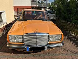 Orange Gebraucht 1978 Mercedes 230 Limousine | 9.900 €