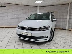 Pure white Gebraucht 2017 VW Touran Highline Van / Kleinbus | 18.990 € (Guter Preis)