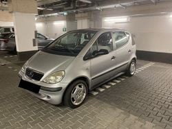Silber Gebraucht 2001 Mercedes A140 Classic Van / Kleinbus | 1.650 € (Guter Preis)