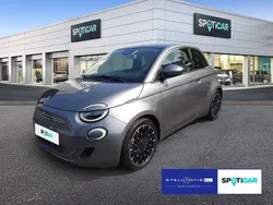 Grau Gebraucht 2022 Fiat 500e La Prima Kleinwagen | 21.980 € (Etwas zu teuer)