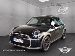 Midnight black ii Gebraucht 2024 Mini Cooper S Favoured Kleinwagen | 35.900 € (Etwas zu teuer)
