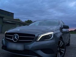 Grau Gebraucht 2012 Mercedes A200 Limousine | 10.000 € (Fairer Preis)