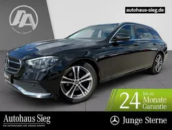 Obsidianschwarz Gebraucht 2021 Mercedes E220 Avantgarde Kombi | 29.294 € (Fairer Preis)