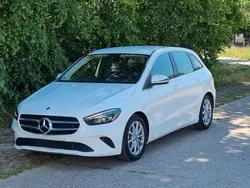 Weiß Gebraucht 2019 Mercedes B180 Van / Kleinbus | 18.750 € (Fairer Preis)