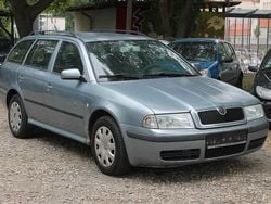 Blau Gebraucht 2001 Skoda Octavia Ambiente Kombi | 999 € (Etwas zu teuer)
