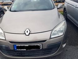 Beige Gebraucht 2009 Renault Mégane III Kleinwagen | 3.200 € (Guter Preis)