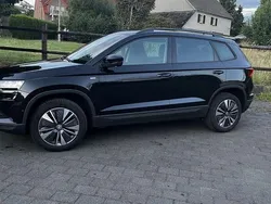 Schwarz Gebraucht 2023 Skoda Karoq Tour SUV | 29.200 € (Fairer Preis)