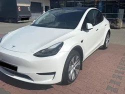 Weiß Gebraucht 2023 Tesla Model Y Standard Range SUV | 31.800 € (Fairer Preis)