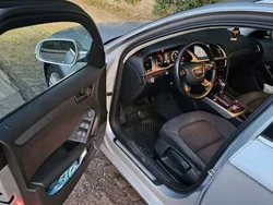 Silber Gebraucht 2013 Audi A4 Attraction Kombi | 8.150 € (Guter Preis)