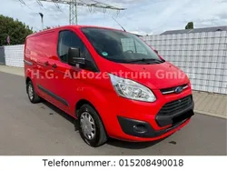 Rot Gebraucht 2017 Ford Transit Custom Van / Kleinbus | 11.890 €