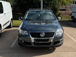 Grau Gebraucht 2011 VW Passat Comfortline Limousine | 4.490 € (Superpreis)