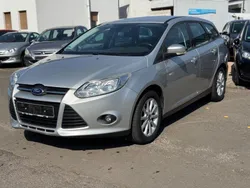 Silber Gebraucht 2011 Ford Focus Kombi | 4.799 € (Guter Preis)