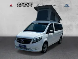 Weiß Gebraucht 2023 Mercedes Vito Van / Kleinbus | 52.900 €