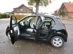 Schwarz Gebraucht 2021 Renault Twingo LIMITED Kleinwagen | 10.200 € (Guter Preis)