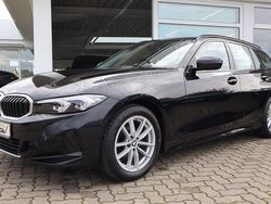 Schwarz Gebraucht 2023 BMW 320 Kombi | 32.990 € (Fairer Preis)