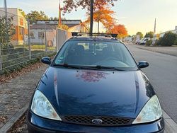 Blau Gebraucht 2004 Ford Focus Kombi | 1.300 € (Fairer Preis)