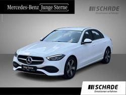 Weiß Gebraucht 2024 Mercedes C180 Avantgarde Limousine | 35.450 € (Fairer Preis)