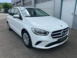 Weiß Gebraucht 2019 Mercedes B180 Business Van / Kleinbus | 15.900 € (Fairer Preis)