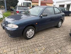 Blau Gebraucht 1998 Hyundai Accent Limousine | 999 €
