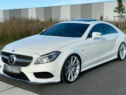 Weiß Gebraucht 2017 Mercedes CLS350 AMG Limousine | 39.990 €