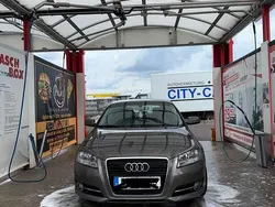 Braun Gebraucht 2012 Audi A3 Sportback Attraction Kombi | 9.200 € (Teuer)