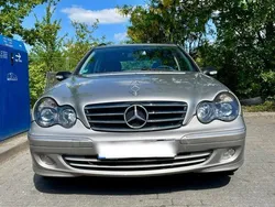 Andere außenfarben Gebraucht 2005 Mercedes C180 Kombi | 2.100 € (Fairer Preis)