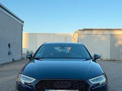 Blau Gebraucht 2017 Audi A3 Kombi | 13.100 €