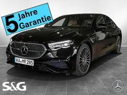 Metalliclack obsidianschwarz Gebraucht 2025 Mercedes E220 AMG Limousine | 70.890 €