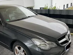 Grau Gebraucht 2013 Mercedes E200 Coupé | 15.999 € (Fairer Preis)