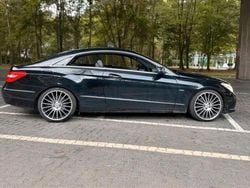 Schwarz Gebraucht 2011 Mercedes E250 Coupé | 9.800 € (Guter Preis)