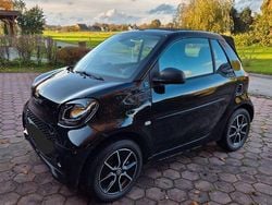 Schwarz Gebraucht 2021 Smart ForTwo Electric Drive Cabrio | 10.300 € (Guter Preis)