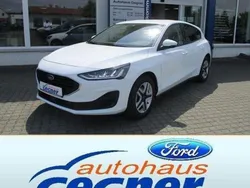 Frostweiß Gebraucht 2022 Ford Focus Cool & Connect Limousine | 17.840 € (Superpreis)