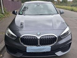 Grau Gebraucht 2020 BMW 118 Kleinwagen | 14.900 € (Guter Preis)