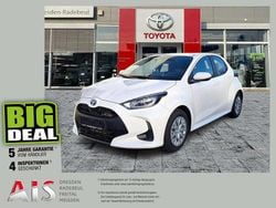 Super white 2 Gebraucht 2022 Toyota Yaris Hybrid Basis Kleinwagen | 16.690 € (Superpreis)