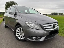 Grau Gebraucht 2013 Mercedes B180 Style Van / Kleinbus | 10.999 € (Fairer Preis)