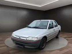 Grau Gebraucht 1991 Ford Orion Ghia Limousine | 1.500 €