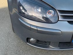 Grau Gebraucht 2004 VW Golf V Kleinwagen | 2.800 € (Etwas zu teuer)