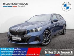 Blau Gebraucht 2024 BMW 520 M Sport Kombi | 51.900 € (Guter Preis)