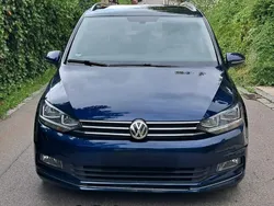 Blau Gebraucht 2017 VW Touran Sound Van / Kleinbus | 15.990 € (Teuer)