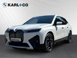 Alpinweiss uni Gebraucht 2022 BMW iX Sport Line SUV | 44.990 € (Guter Preis)
