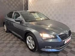 Quarzgrau metallic Gebraucht 2015 Skoda Superb Ambition Limousine | 10.440 € (Guter Preis)