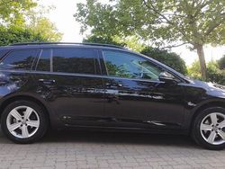 Schwarz Gebraucht 2016 VW Golf VII Kombi | 8.200 € (Fairer Preis)