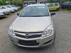 Bronze Gebraucht 2009 Opel Astra Edition Limousine | 1.950 € (Fairer Preis)