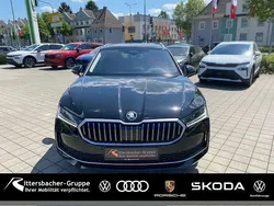 Schwarz Neu 2025 Skoda Superb LAURIN & KLEMENT Kombi | 57.490 € (Teuer)