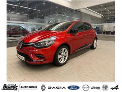 Rot Gebraucht 2017 Renault Clio IV LIMITED Kleinwagen | 8.730 € (Fairer Preis)